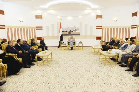 رئيس الجمهورية لدى اجتماعه باللجنة التحضيرية لمؤتمر الحوار الوطني أمس